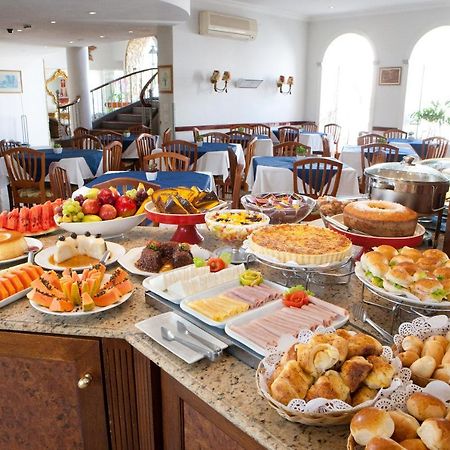 Hotel Colonial Plaza Иту Экстерьер фото