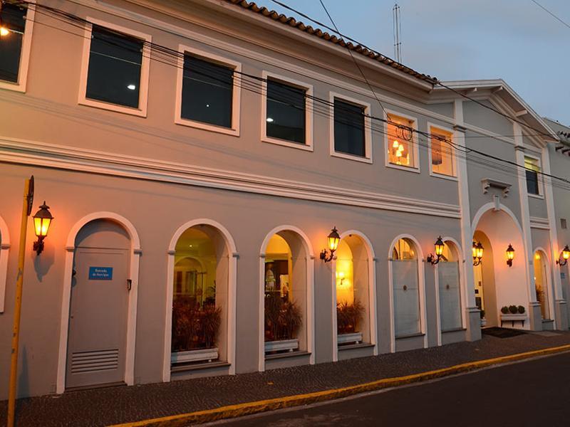Hotel Colonial Plaza Иту Экстерьер фото