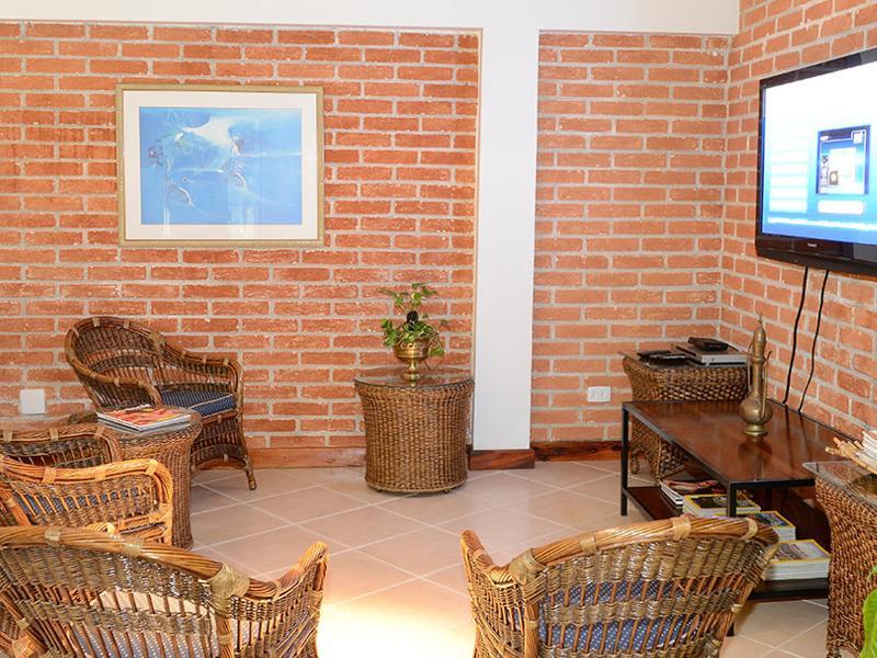 Hotel Colonial Plaza Иту Экстерьер фото